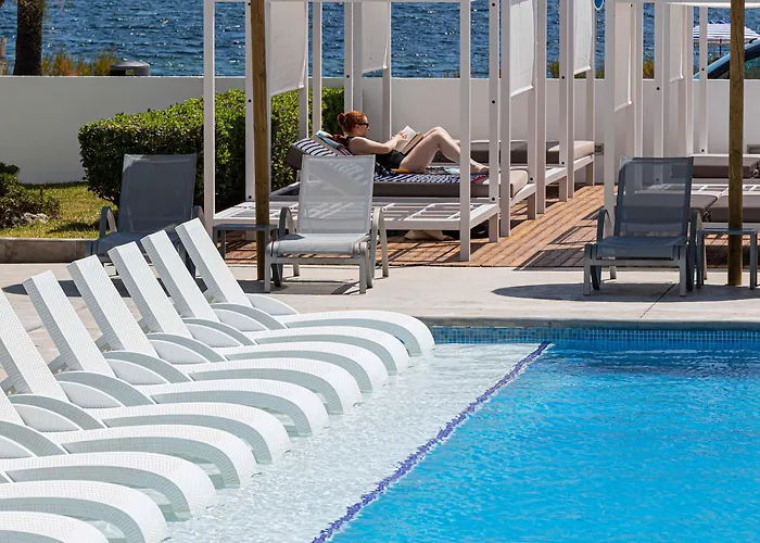 Апартаменты Cabot Hobby Club