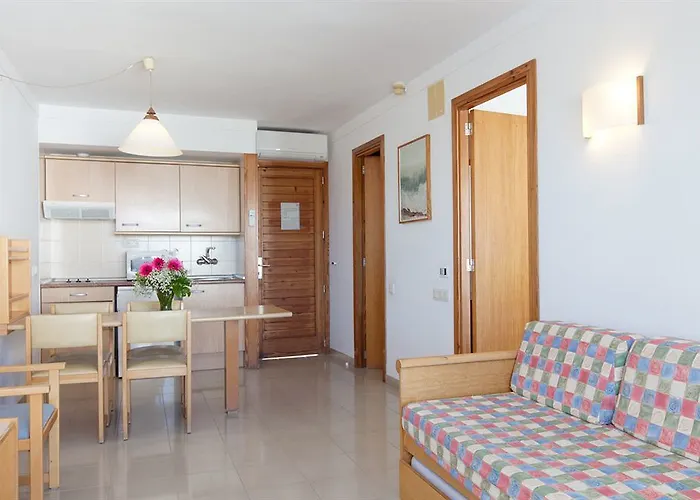 Cabot Hobby Club Апартаменты