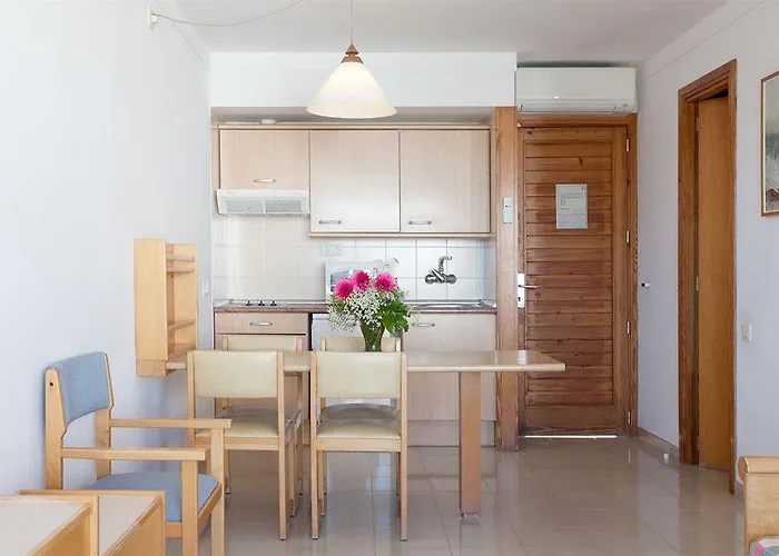 Апартаменты Cabot Hobby Club *